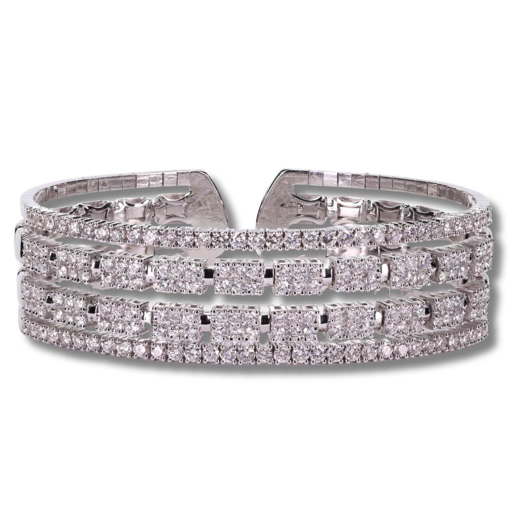 18K White Gold Celestia Pavé Bangle