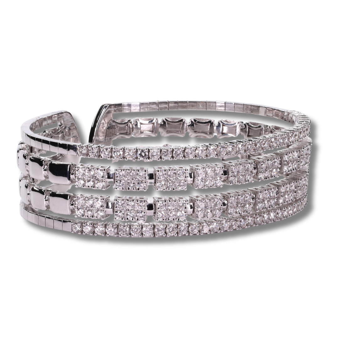 18K White Gold Celestia Pavé Bangle